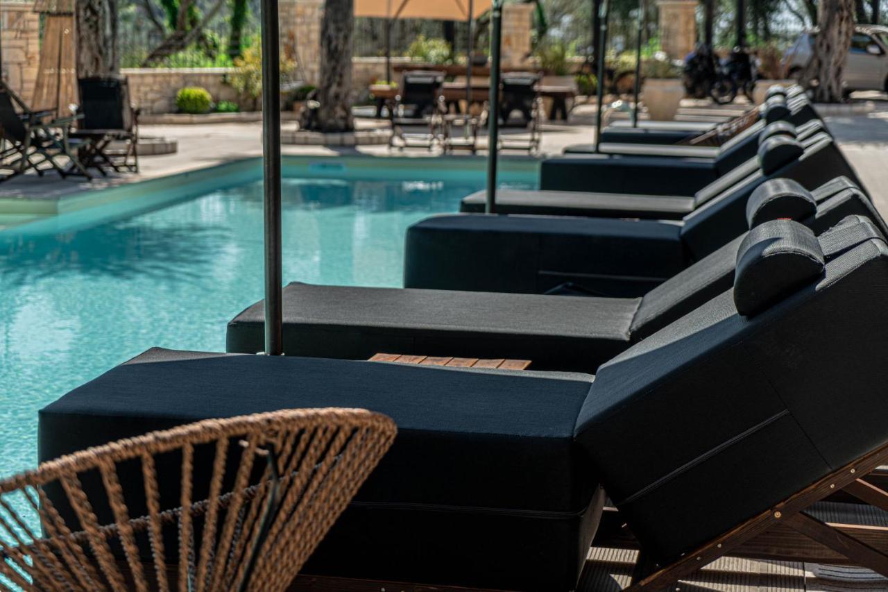 F & S Lounge Suites ปาร์กา ภายนอก รูปภาพ